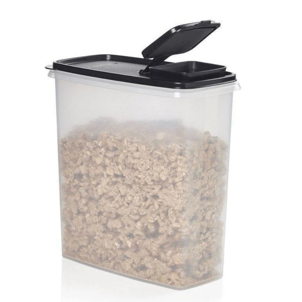 Gently used Tupperware super cereal storer 20 cup
